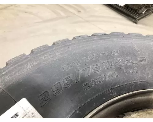 Pilot 22.5 ALUM Tire and Rim