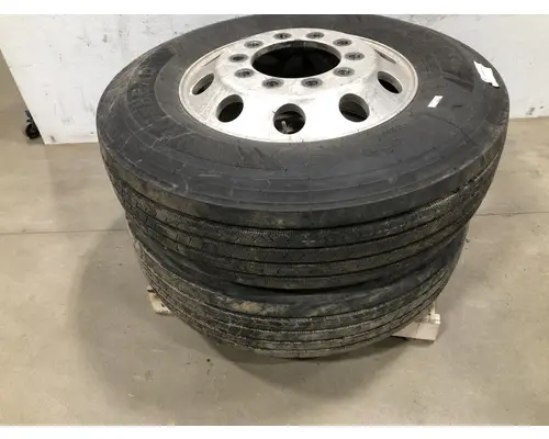 Pilot 22.5 ALUM Tire and Rim
