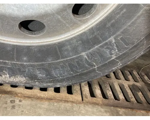 Pilot 22.5 ALUM Tire and Rim