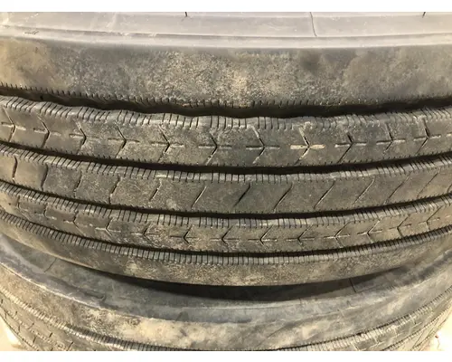 Pilot 22.5 ALUM Tire and Rim