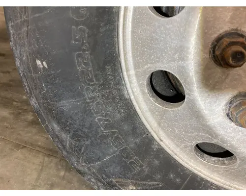 Pilot 22.5 ALUM Tire and Rim