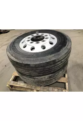 Pilot 22.5 ALUM Tire and Rim