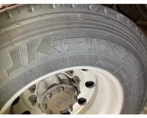Pilot 22.5 ALUM Tire and Rim