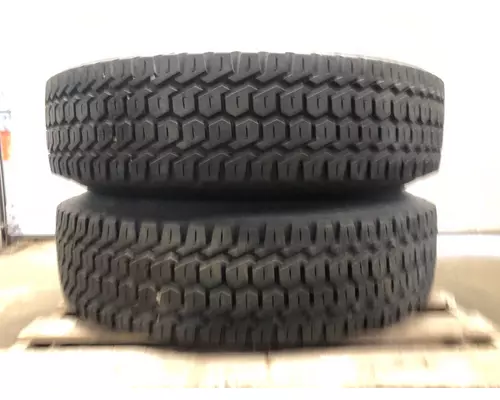 Pilot 22.5 ALUM Tire and Rim