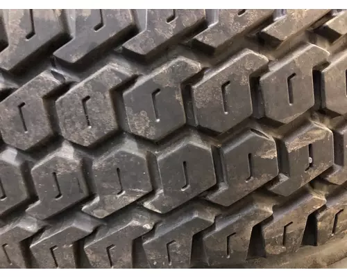 Pilot 22.5 ALUM Tire and Rim