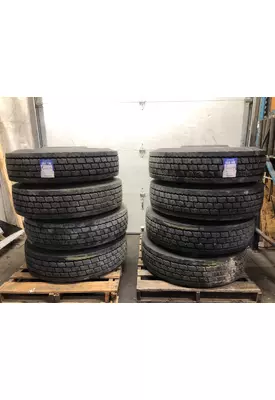Pilot 22.5 ALUM Tire and Rim