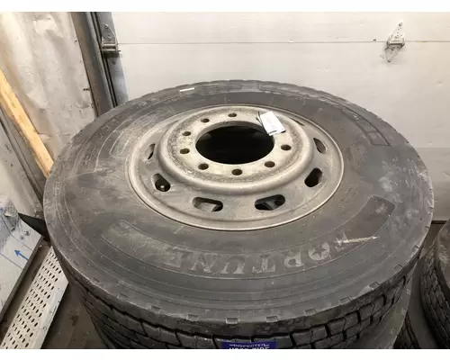 Pilot 22.5 ALUM Tire and Rim