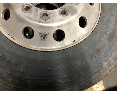 Pilot 22.5 ALUM Tire and Rim