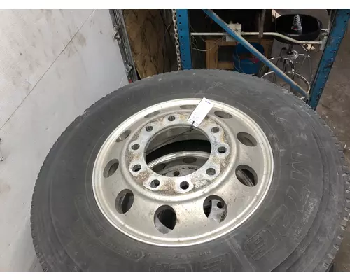 Pilot 22.5 ALUM Tire and Rim