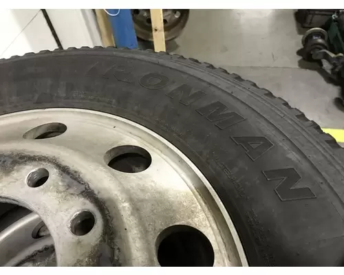 Pilot 22.5 ALUM Tire and Rim