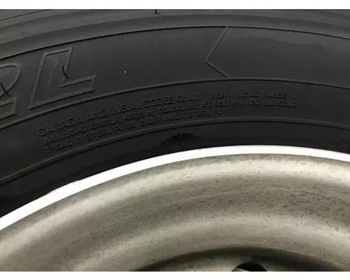 Pilot 22.5 ALUM Tire and Rim