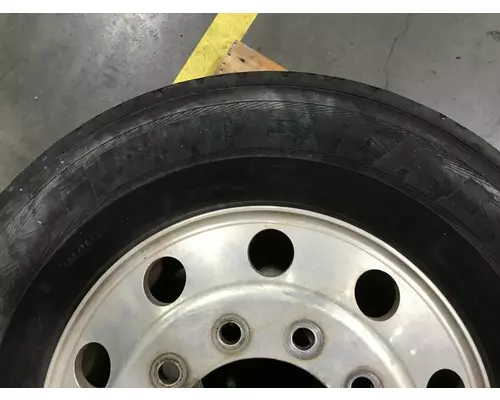Pilot 22.5 ALUM Tire and Rim