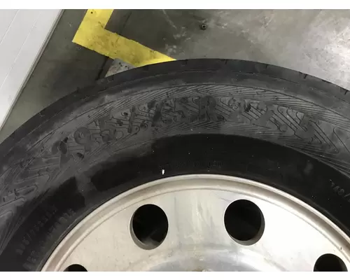 Pilot 22.5 ALUM Tire and Rim