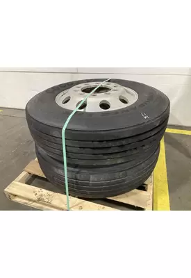 Pilot 22.5 ALUM Tire and Rim
