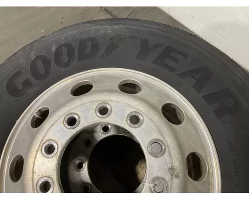 Pilot 22.5 ALUM Tire and Rim