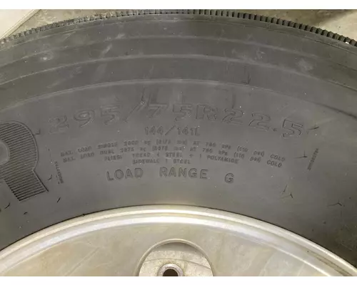 Pilot 22.5 ALUM Tire and Rim