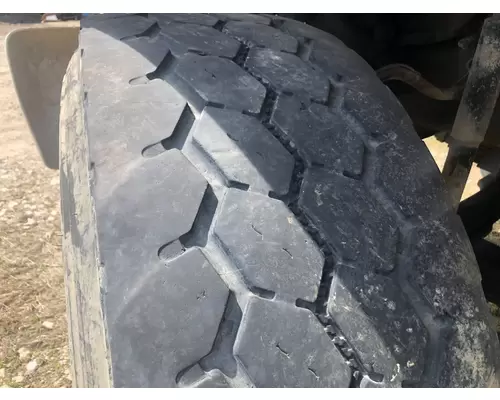 Pilot 22.5 ALUM Tire and Rim