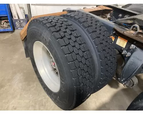 Pilot 22.5 ALUM Tire and Rim