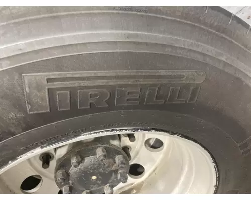 Pilot 22.5 ALUM Tire and Rim