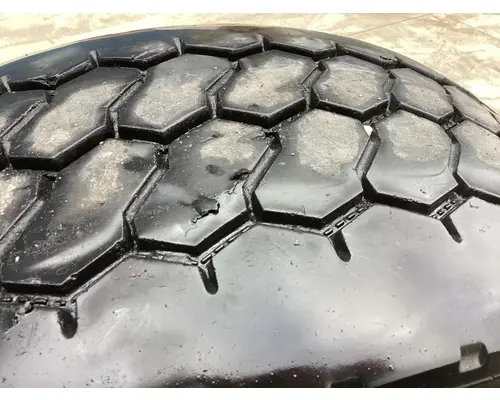 Pilot 22.5 ALUM Tire and Rim