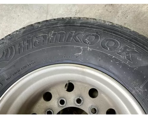 Pilot 22.5 ALUM Tire and Rim