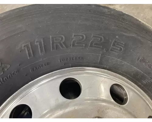 Pilot 22.5 ALUM Tire and Rim