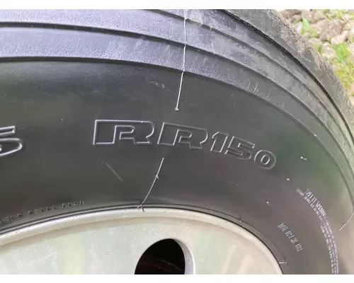 Pilot 22.5 ALUM Tire and Rim