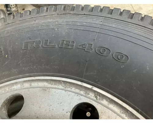 Pilot 22.5 ALUM Tire and Rim