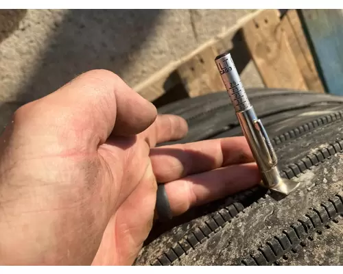 Pilot 22.5 ALUM Tire and Rim