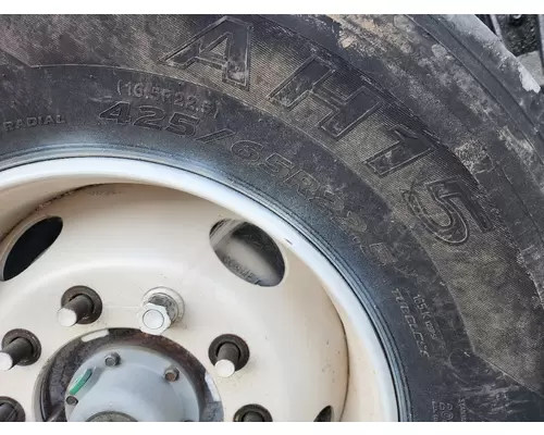 Pilot 22.5 STEEL Tire and Rim