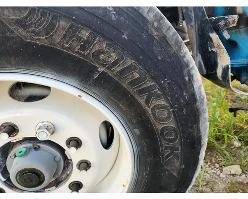 Pilot 22.5 STEEL Tire and Rim