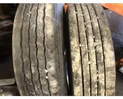 Pilot 22.5 STEEL Tire and Rim