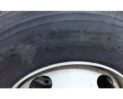 Pilot 22.5 STEEL Tire and Rim