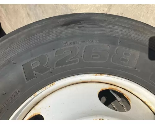 Pilot 22.5 STEEL Tire and Rim