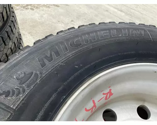 Pilot SUPER SINGLE Tire and Rim