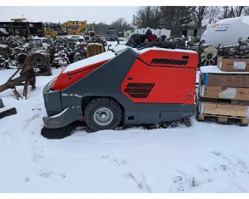 Equipment (Whole Vehicle) POwerBoss Streetsweeper Truck Salvage International Inc