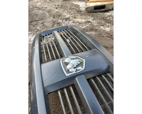 RAM 5500 Grille