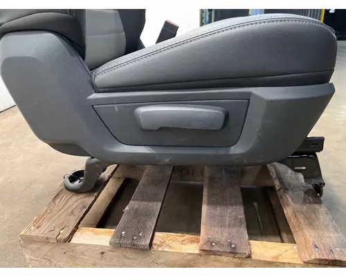 RAM 5500 Seat, Front