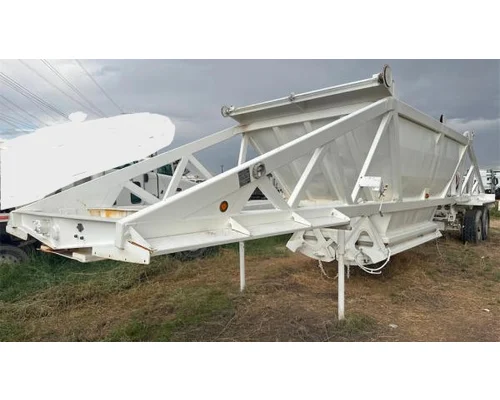RANCH MFG., CO. SINGLE GATE BOTTOM DUMP Trailer For Sale
