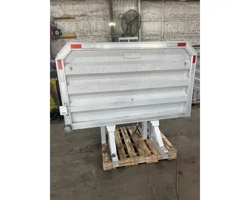 Road Gear Cab rack Headache Rack