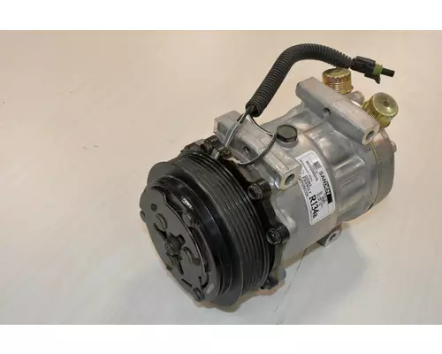 SANDEN SD7H15 AC Compressor