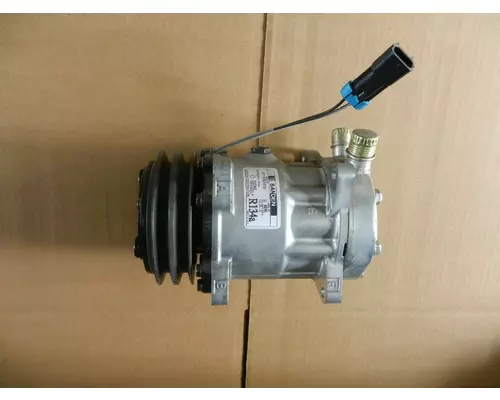 SANDEN U 4896 Air Conditioner Compressor