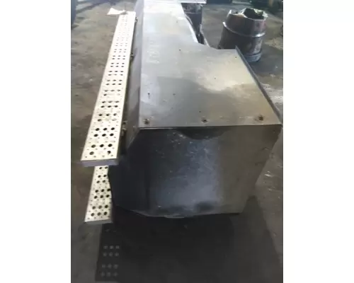SIDE RAIL TANKS ENCLOSED CNG FUEL SYSTEM