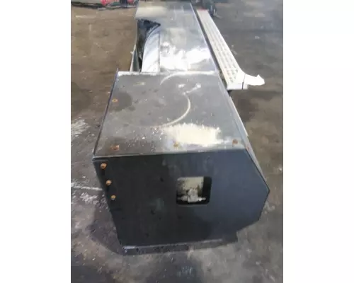 SIDE RAIL TANKS ENCLOSED CNG FUEL SYSTEM