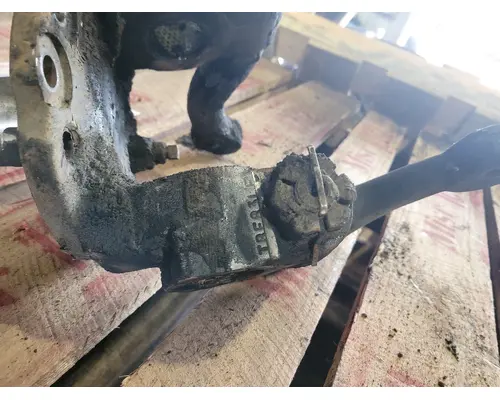 SPICER 100TB101 Spindle  Knuckle, Front