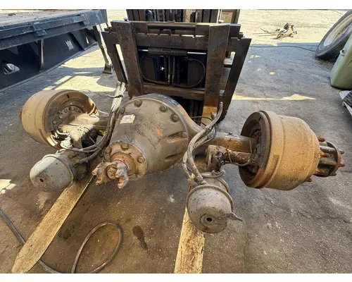 SPICER 4.10 Axle Assembly, Rear