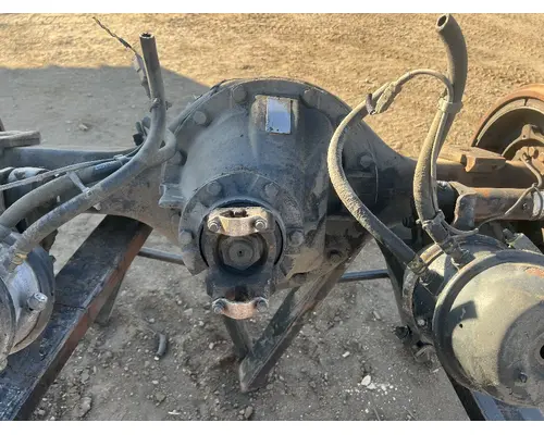 SPICER 4300 Axle Assembly, Rear