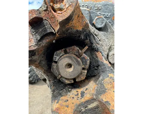 SPICER 5.57 Axle Assembly, Rear