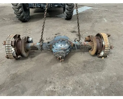 SPICER 5.57 Axle Assembly, Rear