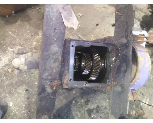 SPICER 5831 AUXILIARY TRANSMISSION